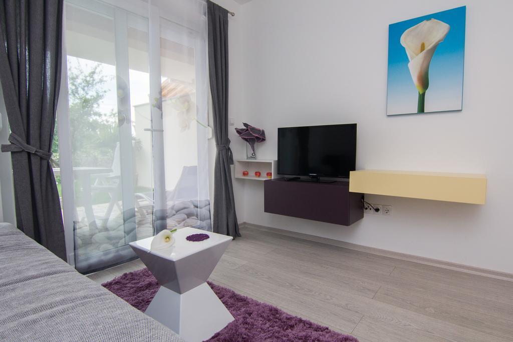 Apartments Ljubica Krk Town Zewnętrze zdjęcie